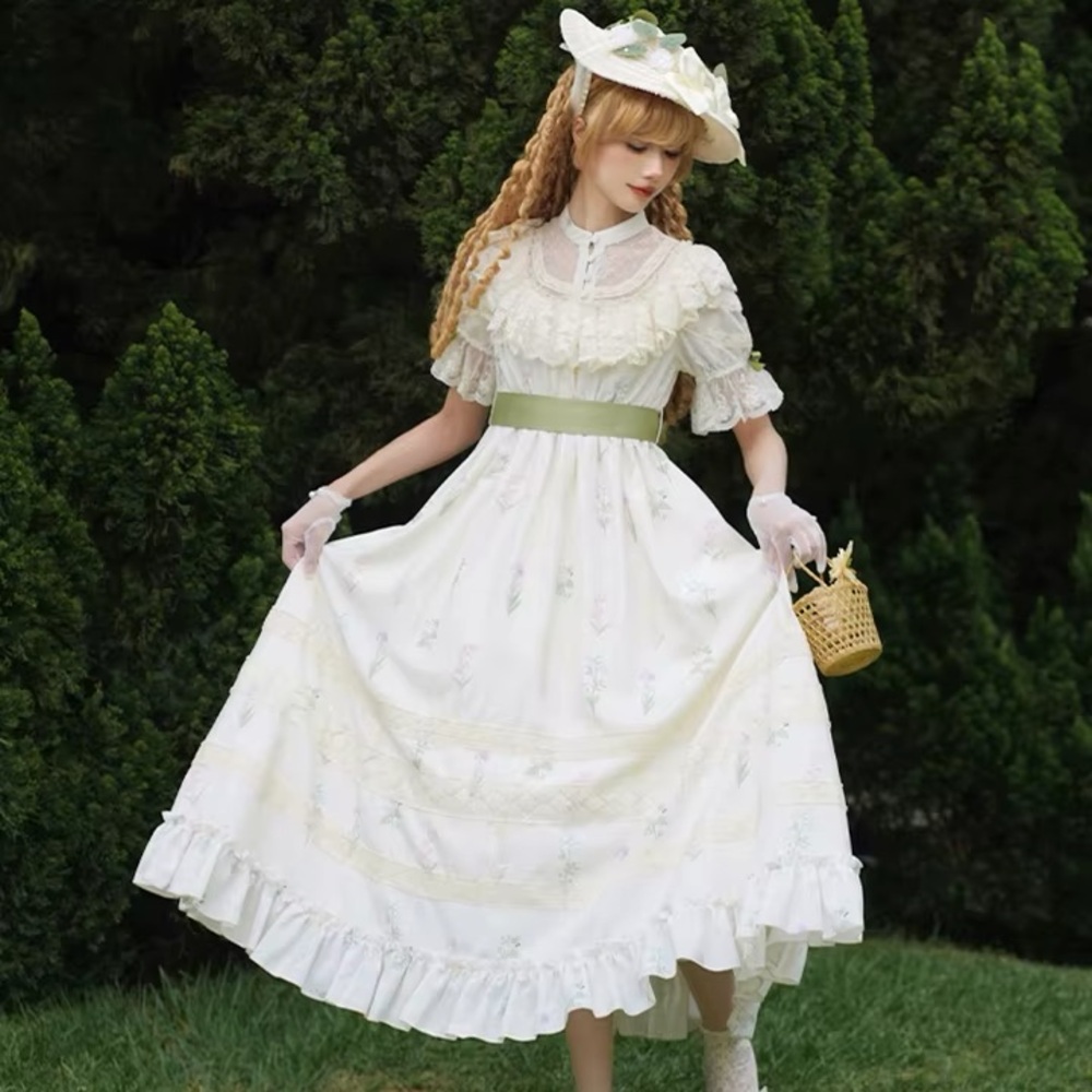 Elegant White Lace Dress